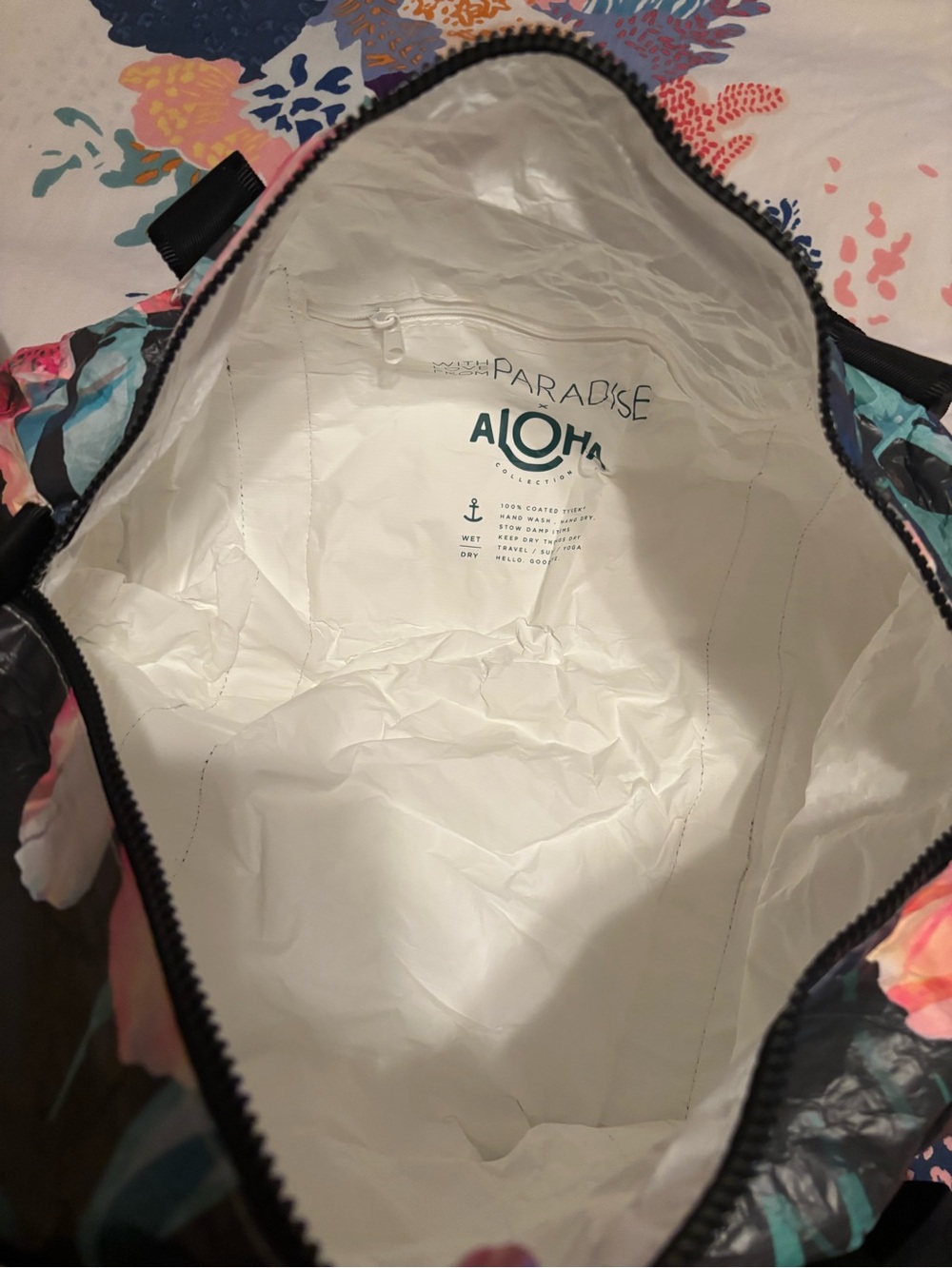 Aloha Hibiscus Duffel Bag - Picture 5 of 5